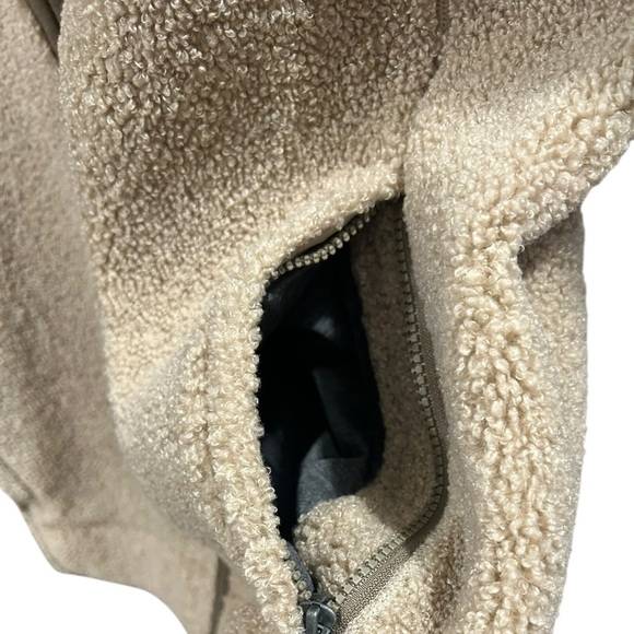 VINEYARD VINES Sherpa Vest Sweatshirt Lined Zip Up Front Pockets Size Medium - Picture 5 of 10